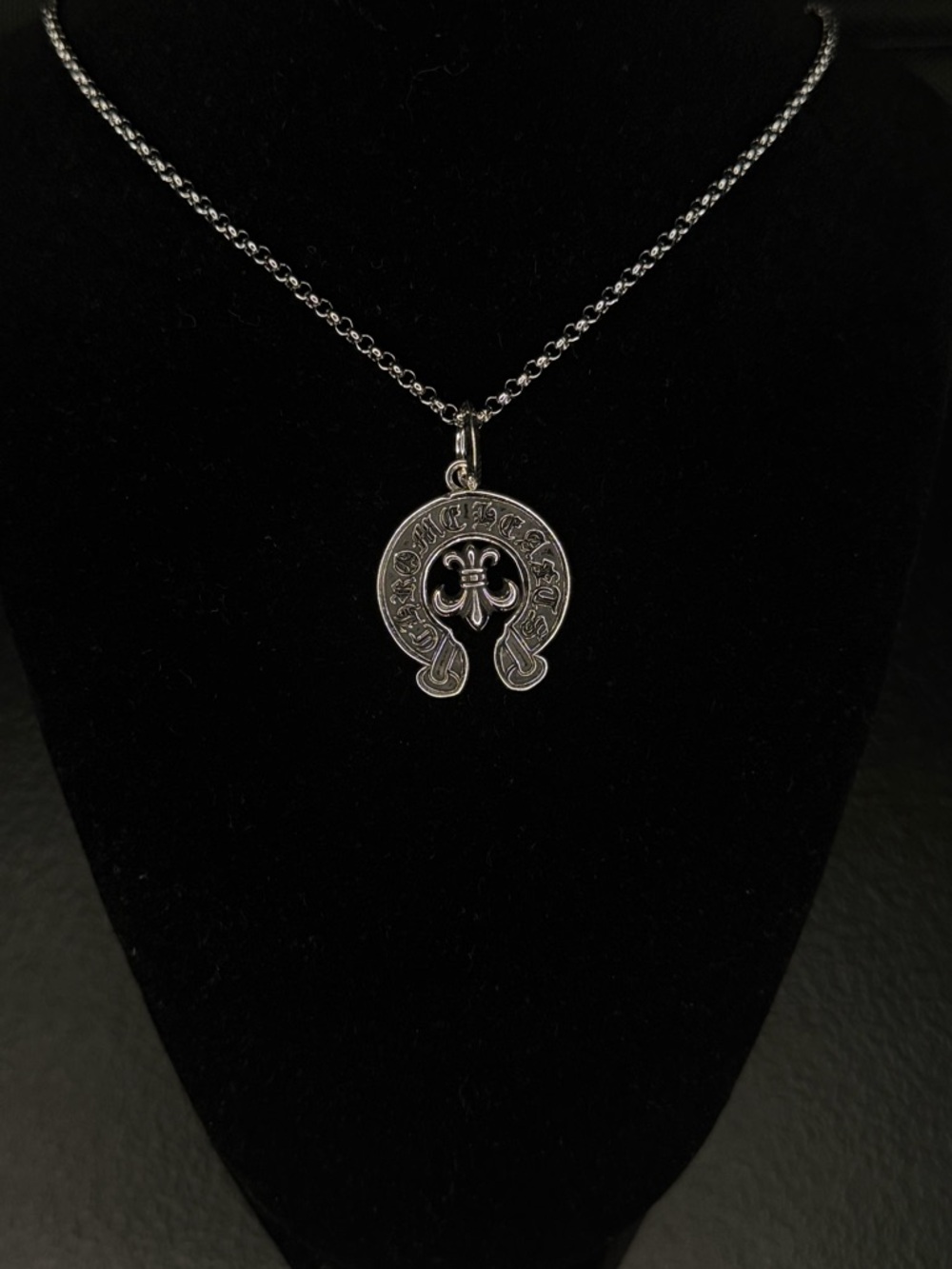 Chrome Hearts Le Flur Horseshoe Tag Unisex Necklace